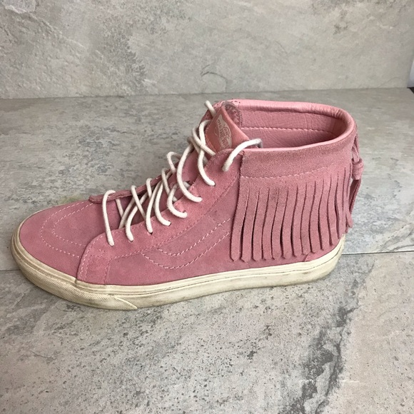 vans laces around ankle